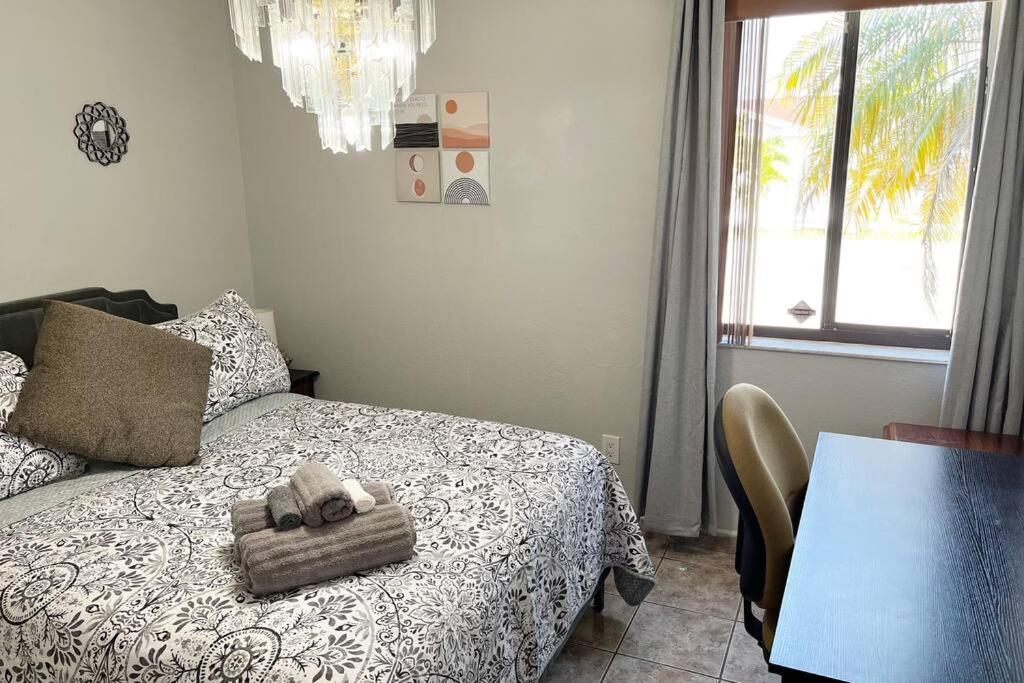 Amazing & Cozy Duplex Near Zoo Miami ! Villa Exteriör bild