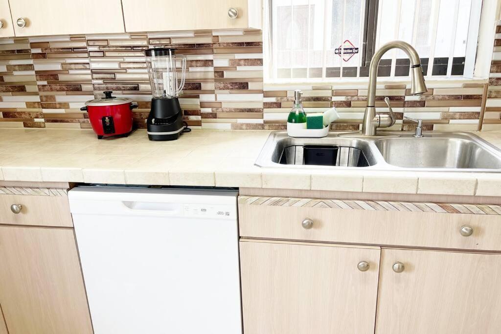 Amazing & Cozy Duplex Near Zoo Miami ! Villa Exteriör bild