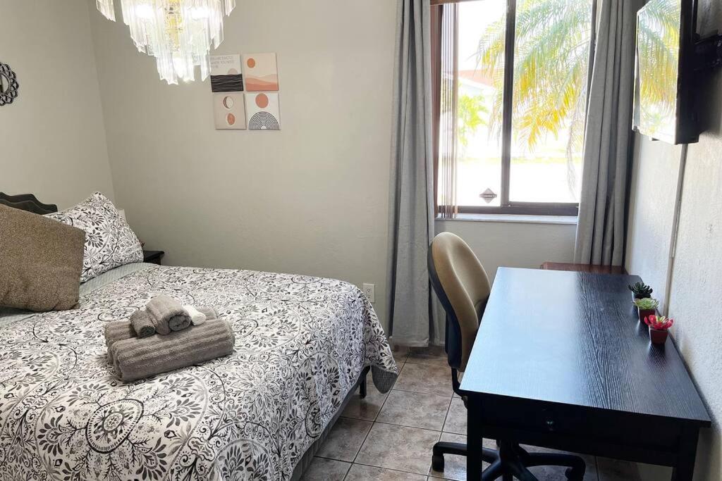 Amazing & Cozy Duplex Near Zoo Miami ! Villa Exteriör bild