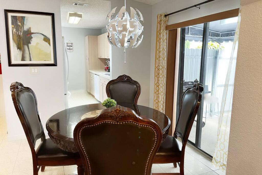 Amazing & Cozy Duplex Near Zoo Miami ! Villa Exteriör bild